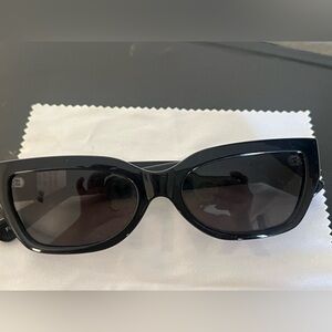 dime X Les do make up fiancé cat eye frames